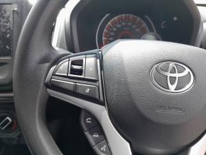 Toyota Vitz 1.0 XR manual - Image 9