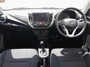 Toyota Vitz 1.0 XR manual - Image 6