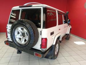 Toyota Landcruiser 76 4.5D V8 S/W - Image 2