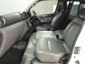 Nissan NV350 2.5 16 Seat Impendulo - Image 12