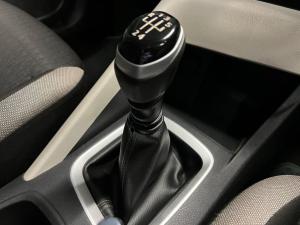Nissan Magnite 1.0 Visia manual - Image 12