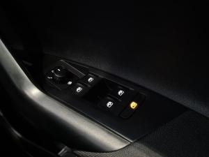 Volkswagen Polo hatch 1.0TSI Life auto - Image 24
