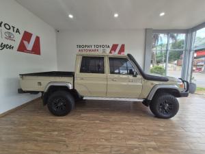 Toyota Land Cruiser 79 4.5D-4D V8 double cab LX - Image 3