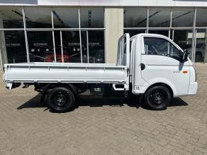 Hyundai H-100 Bakkie 2.6D deck (aircon) - Image 4