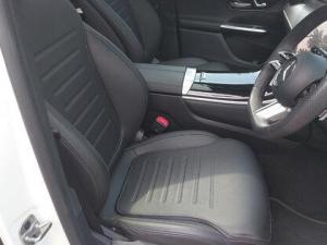 Mercedes-Benz GLC GLC300d 4Matic Avantgarde - Image 13
