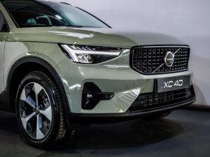 Volvo XC40 B4 Plus Dark - Image 11