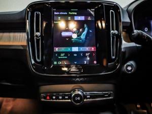 Volvo XC40 B4 Plus Dark - Image 17