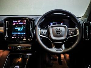 Volvo XC40 B4 Plus Dark - Image 19