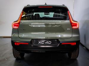 Volvo XC40 B4 Plus Dark - Image 4