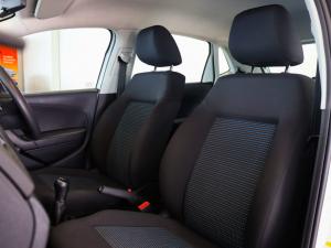 Volkswagen Polo Vivo hatch 1.4 Comfortline - Image 13