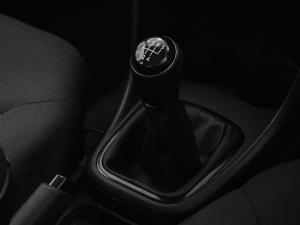Volkswagen Polo Vivo hatch 1.4 Comfortline - Image 9