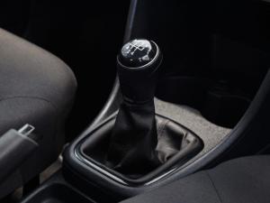 Volkswagen Polo Vivo hatch 1.4 Comfortline - Image 10