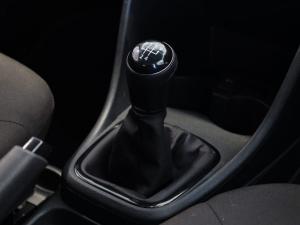 Volkswagen Polo Vivo hatch 1.4 Comfortline - Image 10