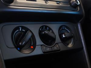 Volkswagen Polo Vivo hatch 1.4 Comfortline - Image 11