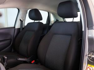 Volkswagen Polo Vivo hatch 1.4 Comfortline - Image 13