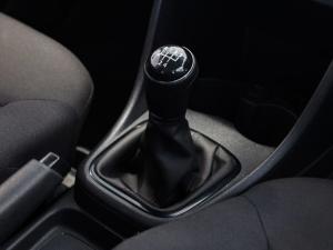 Volkswagen Polo Vivo hatch 1.4 Comfortline - Image 9