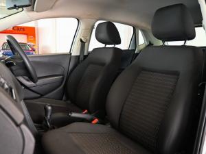 Volkswagen Polo Vivo hatch 1.4 Trendline - Image 11