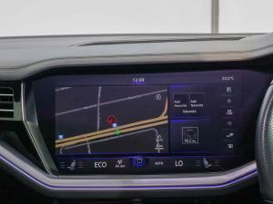 Volkswagen Touareg V6 TDI Executive R-Line - Image 22