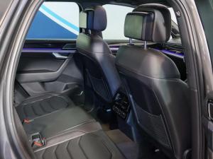 Volkswagen Touareg V6 TDI Executive R-Line - Image 26