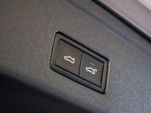 Volkswagen Touareg V6 TDI Executive R-Line - Image 30