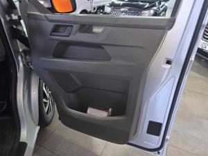 Volkswagen T6.1 Kombi 2.0BiTDi Trendline Plus DSG - Image 19