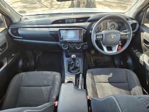 Toyota Hilux 2.4GD-6 Xtra cab Raider manual - Image 7