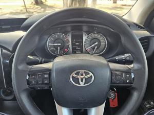Toyota Hilux 2.4GD-6 Xtra cab Raider manual - Image 10