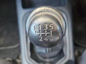 Toyota Hilux 2.4GD-6 Xtra cab Raider manual - Image 12