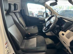 Toyota Quantum 2.8 SlwbP/V - Image 13
