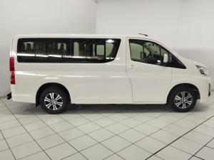 Toyota Quantum 2.8 LWB bus 11-seater GL - Image 6