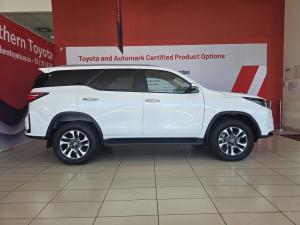Toyota Fortuner 2.4GD-6 4x4 - Image 5