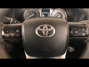 Toyota Hilux 2.4GD-6 single cab Raider manual - Image 13