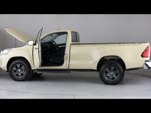 Toyota Hilux 2.4GD-6 single cab Raider manual - Image 20