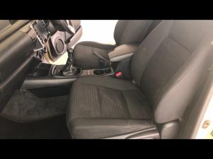 Toyota Hilux 2.4GD-6 single cab Raider manual - Image 9