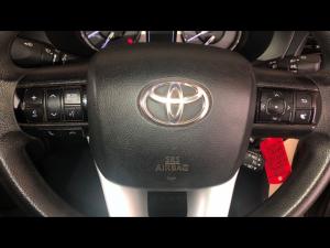 Toyota Hilux 2.4GD-6 single cab Raider manual - Image 13