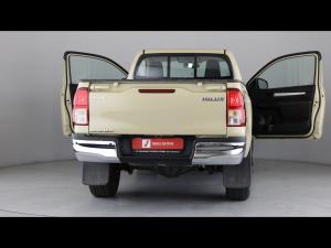 Toyota Hilux 2.4GD-6 single cab Raider manual - Image 18