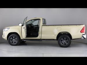 Toyota Hilux 2.4GD-6 single cab Raider manual - Image 20