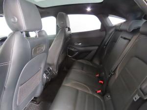 Jaguar E-Pace D200 AWD R-Dynamic HSE - Image 10