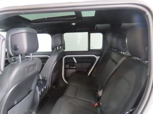 Land Rover Defender 110 V8 - Image 10