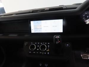 Land Rover Defender 110 V8 - Image 16