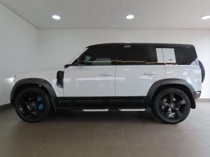 Land Rover Defender 110 V8 - Image 4
