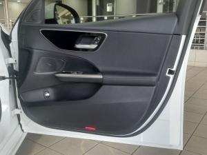 Mercedes-Benz C-Class C220d Avantgarde - Image 9
