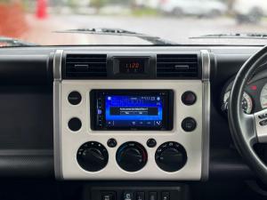 Toyota FJ Cruiser FJ Cruiser - Image 13