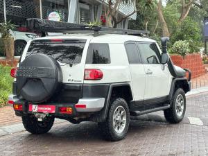 Toyota FJ Cruiser FJ Cruiser - Image 4