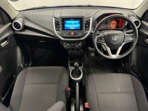 Toyota Vitz 1.0 XR manual - Image 6