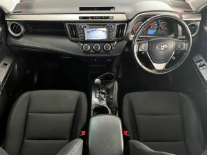 Toyota RAV4 2.0 GX auto - Image 6