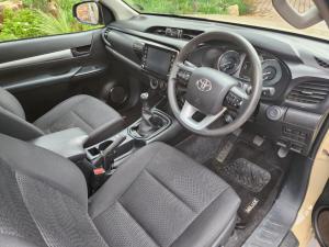 Toyota Hilux 2.4GD-6 single cab Raider manual - Image 9