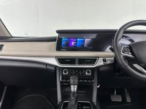 Mahindra XUV 700 2.0 AX7L automatic - Image 13