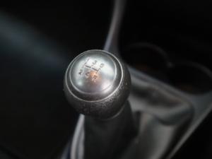 Toyota Etios hatch 1.5 Xi - Image 15