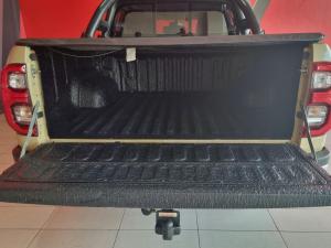 Toyota Hilux 2.8GD-6 double cab Raider auto - Image 7